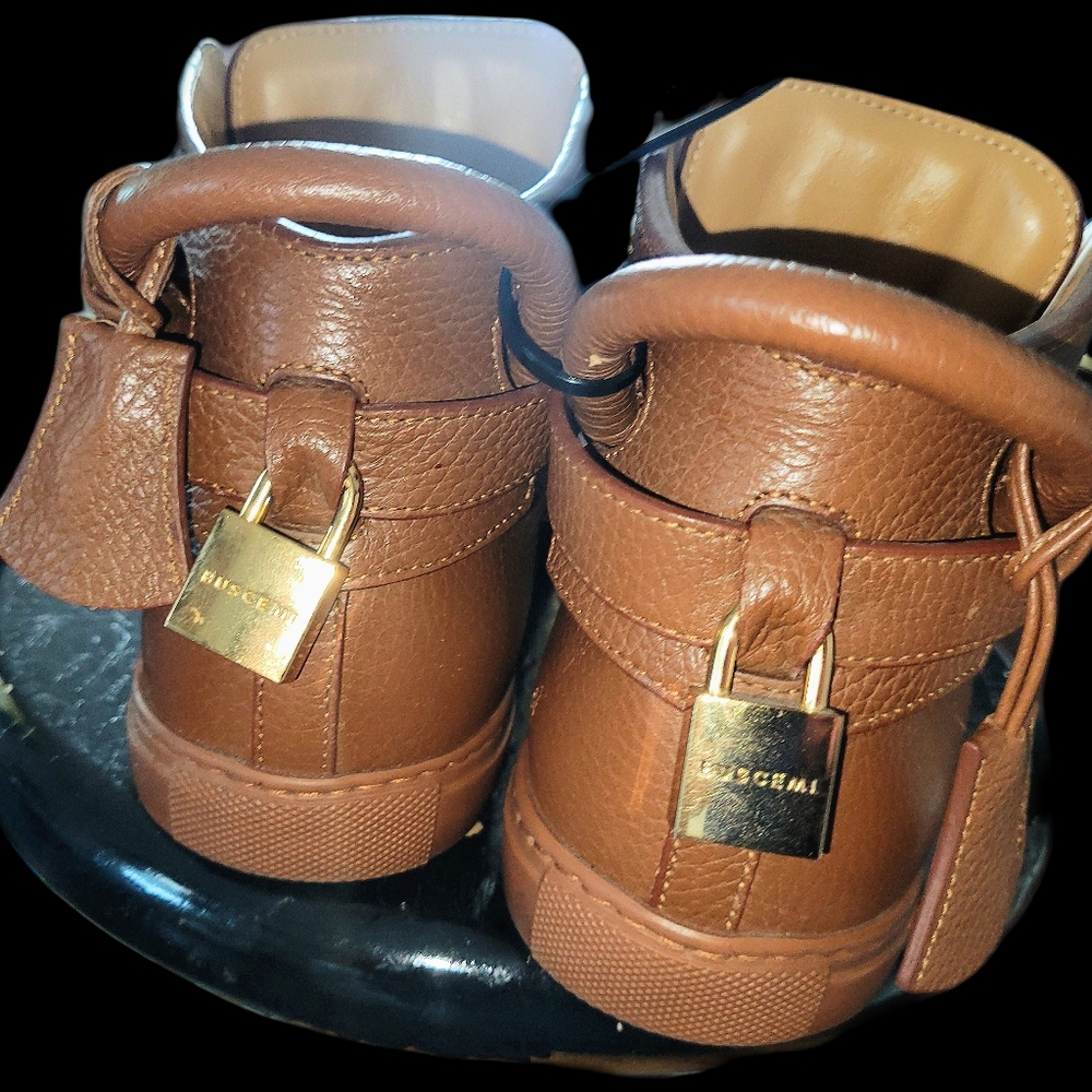Buscemi - Picture 2 of 6